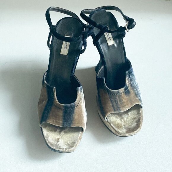 Vintage 00" PRADA Ombré Grey Beige Velvet Wedge Heels 38.5 - Picture 3 of 10